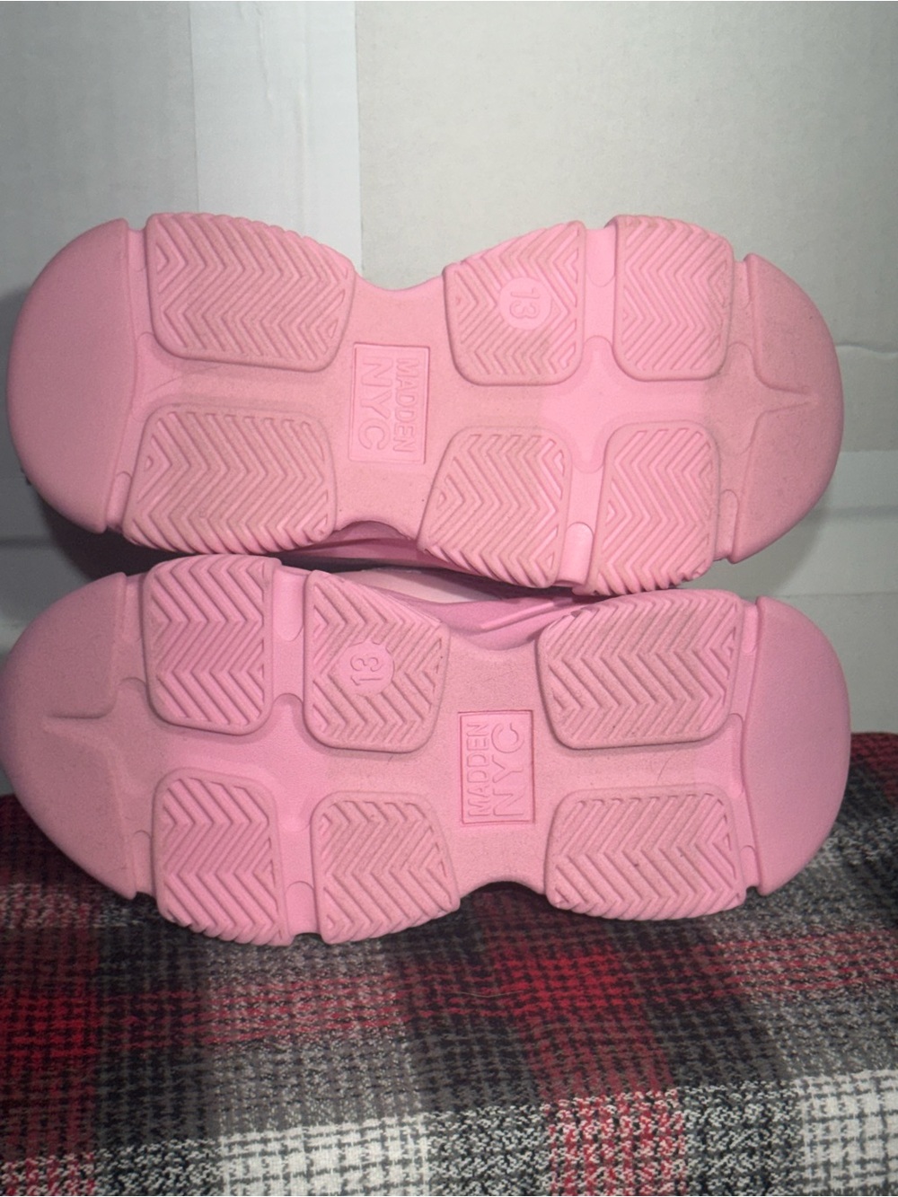 Steve Madden NYC Kids Tennis Shoe Sz 13 Pink, Purple, White - Picture 8 of 8
